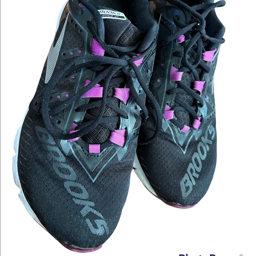 Brooks Women’s running sneakers Neuro2 size 8.5 black used